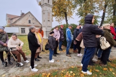 Uczestnicy ŚDS podczas spotkania z innymi Uczestnikami w Końskowoli zwiedzają zabytki